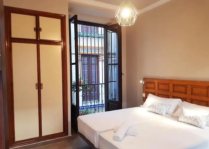 Apartamentos Alhambra Granada 3000